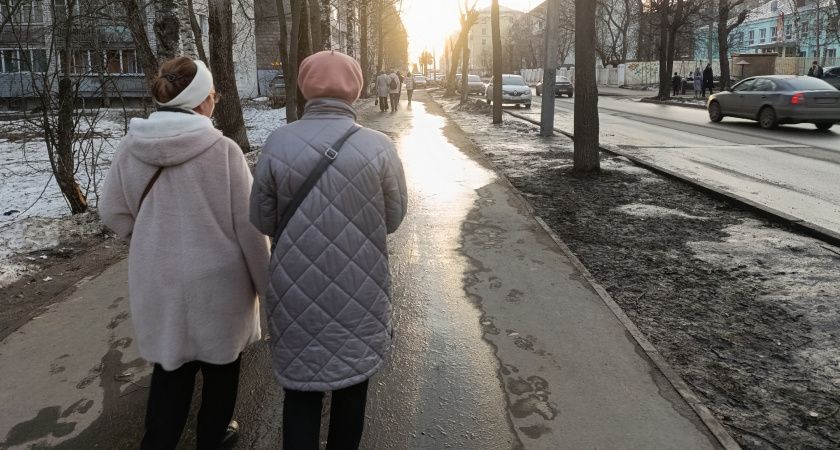 С 10 апреля станет дешевле для всех пенсионеров: вводится новая приятная льгота — старики заплакали от радости