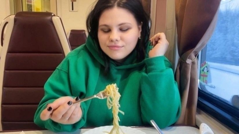 Никакой не "доширак": что взять из продуктов в поезд, если в пути придется провести более 24 часов