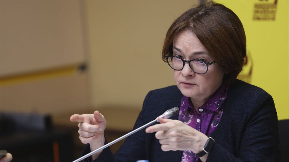 Наличные vs. Карты: где скрываются настоящие риски денежных расчетов?