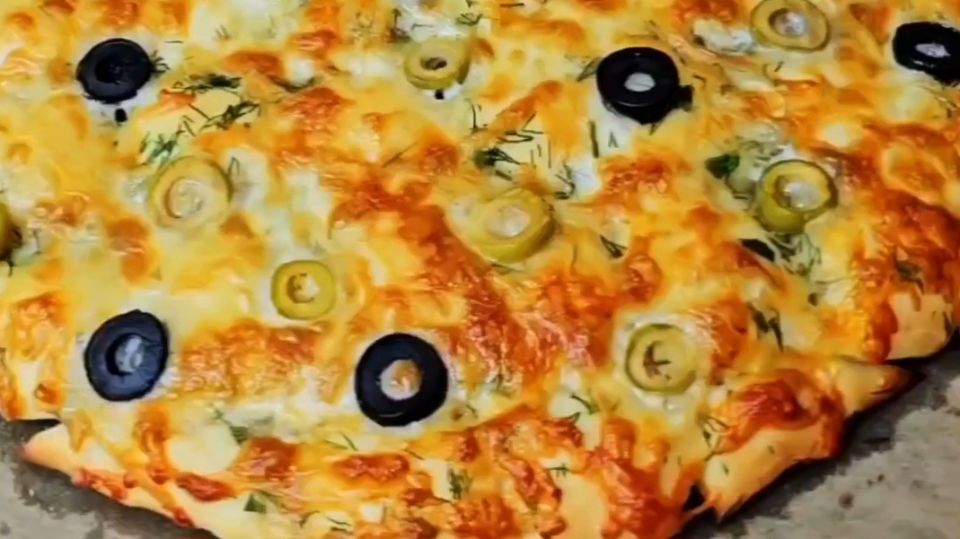 Чесночный пицца-хлеб для настоящих гурманов