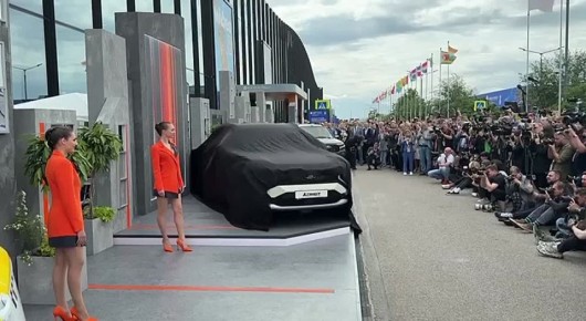 Новости России: на ПМЭФ АвтоВАЗ представил свой первый кроссовер Lada Azimut