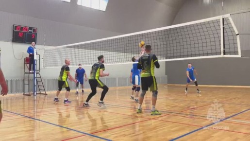 Соревнования продолжаются. Воздух накаляется