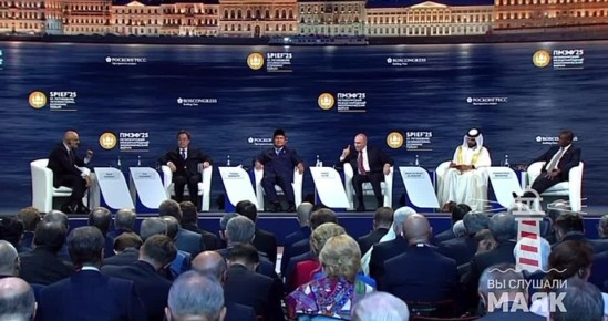 — Вы что-то записываете. Задам вам один вопрос и дам вам слово