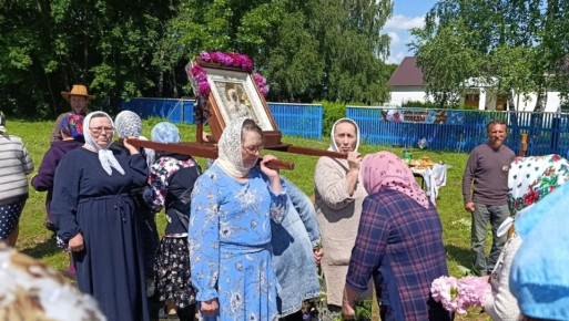 Крестный ход с Седмиезерной иконой проходит по Куженерскому району