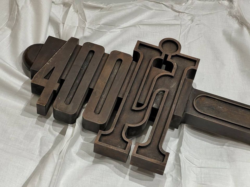            -,   400- 