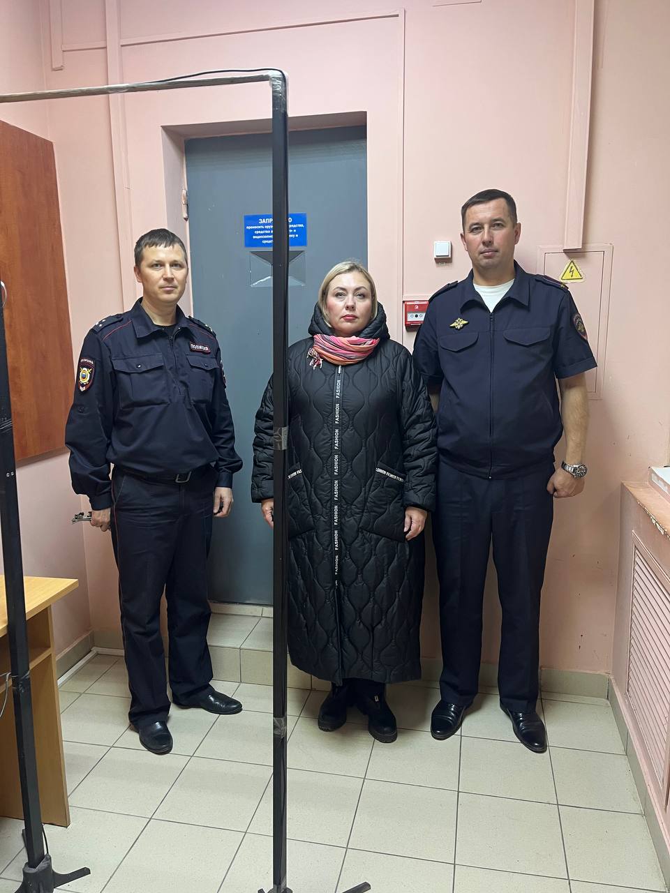 В Республике Марий Эл общественники проверили качество предоставляемых полицией госуслуг, а также оценили работу дежурной части и ИВС В Республике Марий Эл общественники проверили качество предоставляемых полицией госуслуг, а также оценили работу дежурной части и ИВС