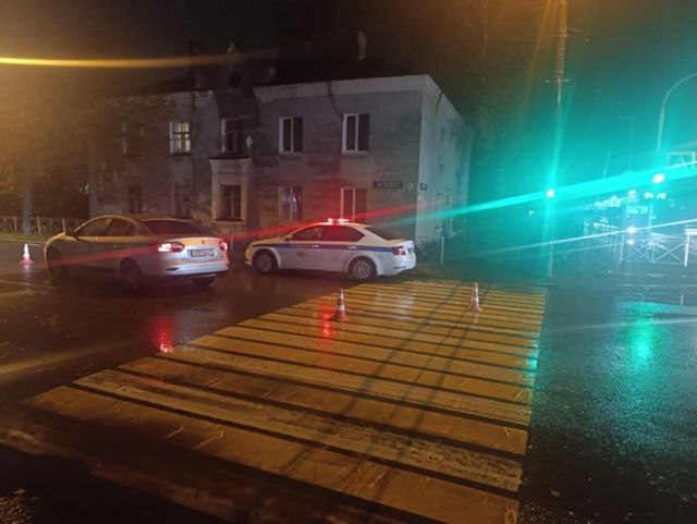 В 14.00 у д. 9 по ул. Совхозная в г. Волжске нетрезвый 35-летний мужчина, управляя автомашиной Tank, как установлено предварительно, не выбрал безопасную дистанцию до движущегося впереди автомобиля Mitsubishi под управлением... В 14.00 у д. 9 по ул. Совхозная в г. Волжске нетрезвый 35-летний мужчина, управляя автомашиной Tank, как установлено предварительно, не выбрал безопасную дистанцию до движущегося впереди автомобиля Mitsubishi под управлением...
