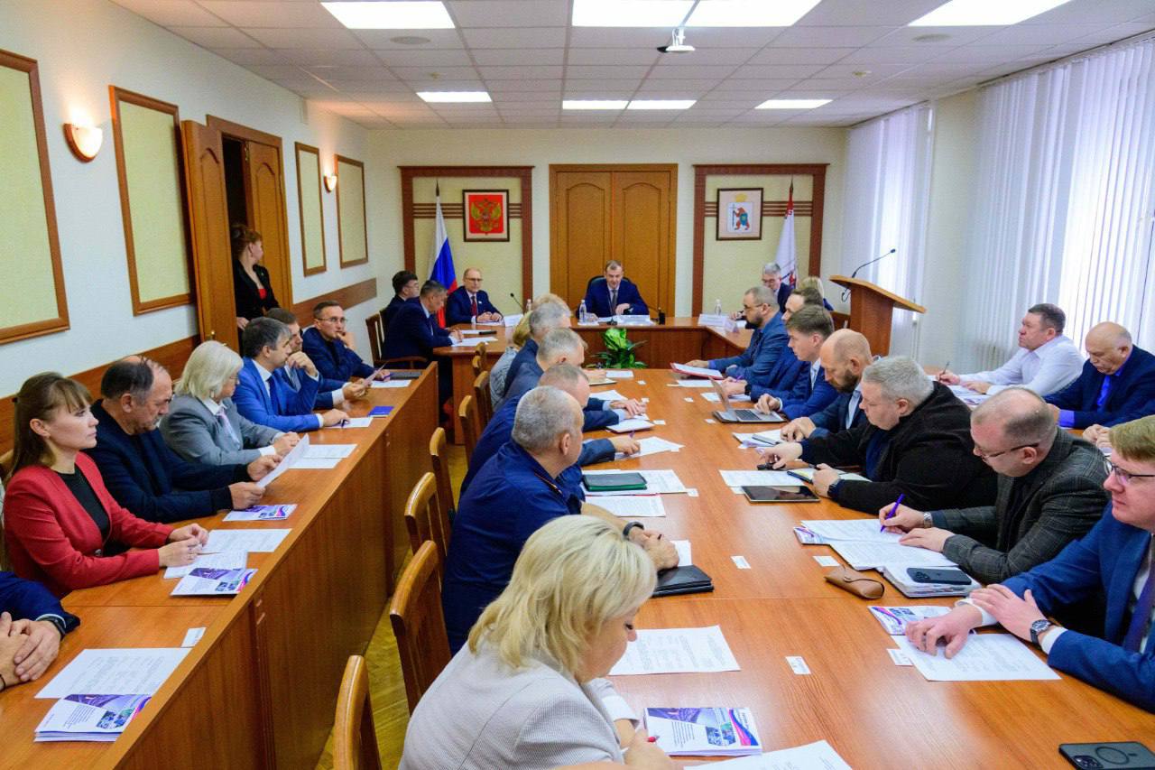 Первый заместитель Председателя Правительства Республики Марий Эл Евгений Курмаев провел совещание по эффективности работы органов власти и местного самоуправления Первый заместитель Председателя Правительства Республики Марий Эл Евгений Курмаев провел совещание по эффективности работы органов власти и местного самоуправления