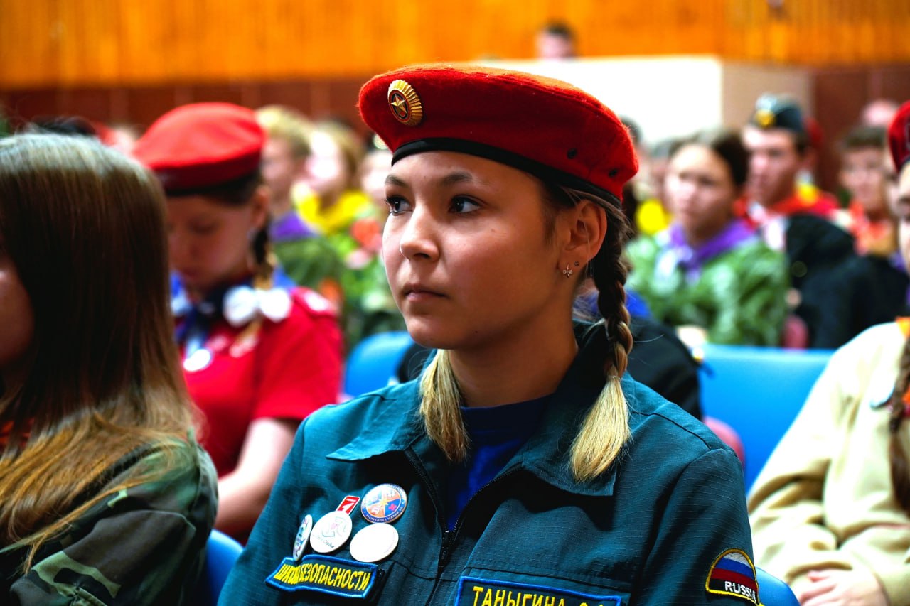 Военно-патриотический слет объединил 160 подростков из Марий Эл Военно-патриотический слет объединил 160 подростков из Марий Эл