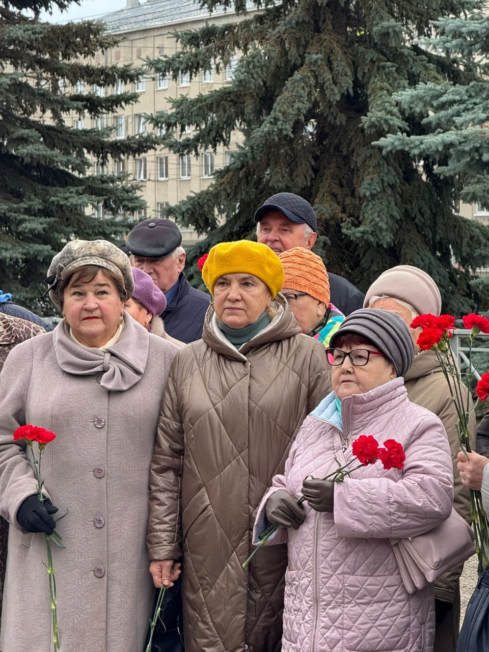 Сегодня, 29 октября, отмечается День рождения комсомола! В этом году празднуется 107 лет со дня основания Всесоюзного ленинского коммунистического союза молодёжи (ВЛКСМ) Сегодня, 29 октября, отмечается День рождения комсомола! В этом году празднуется 107 лет со дня основания Всесоюзного ленинского коммунистического союза молодёжи (ВЛКСМ)