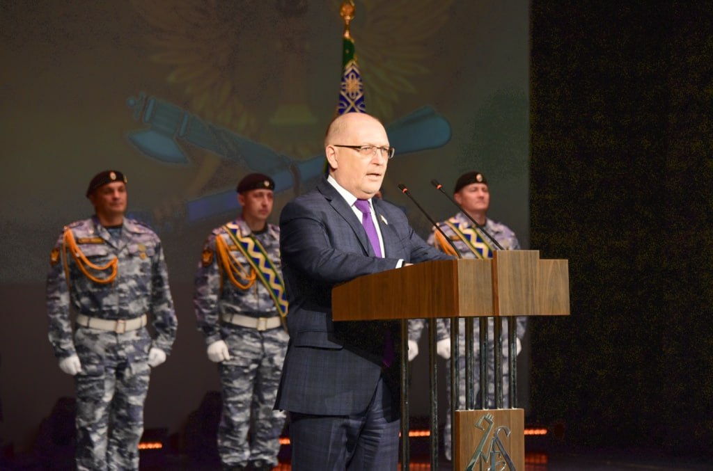 В Марийской государственной филармонии имени Я. Эшпая состоялось торжественное мероприятие, посвященное 160-летию со дня образования института судебных приставов в России В Марийской государственной филармонии имени Я. Эшпая состоялось торжественное мероприятие, посвященное 160-летию со дня образования института судебных приставов в России