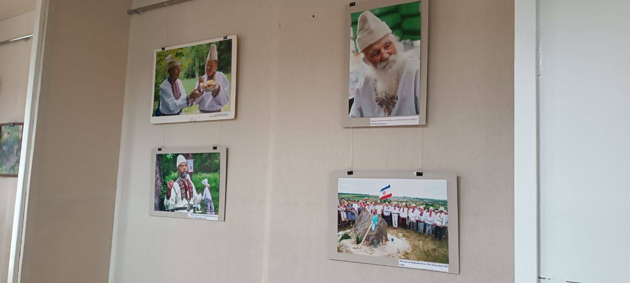 Жители и гости Йошкар-Олы смогут увидеть фотоработы Михаила Скобелева, фотокорреспондента информационного агентства «Марий Эл» Жители и гости Йошкар-Олы смогут увидеть фотоработы Михаила Скобелева, фотокорреспондента информационного агентства «Марий Эл»