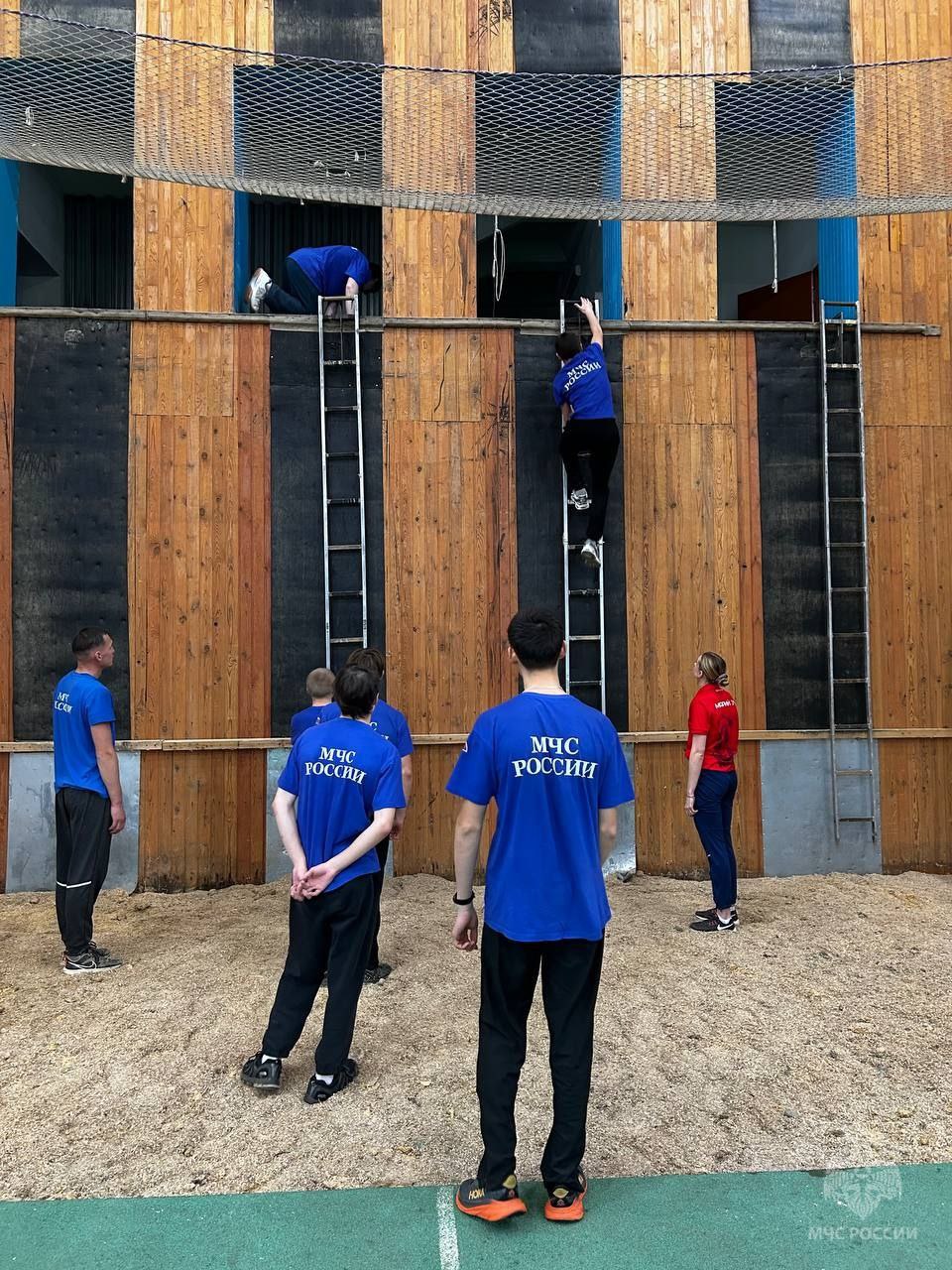Ученики Мари-Турекской школы в гостях у пожарных: путь в пожарно-спасательный спорт начинается с вдохновения! Ученики Мари-Турекской школы в гостях у пожарных: путь в пожарно-спасательный спорт начинается с вдохновения!