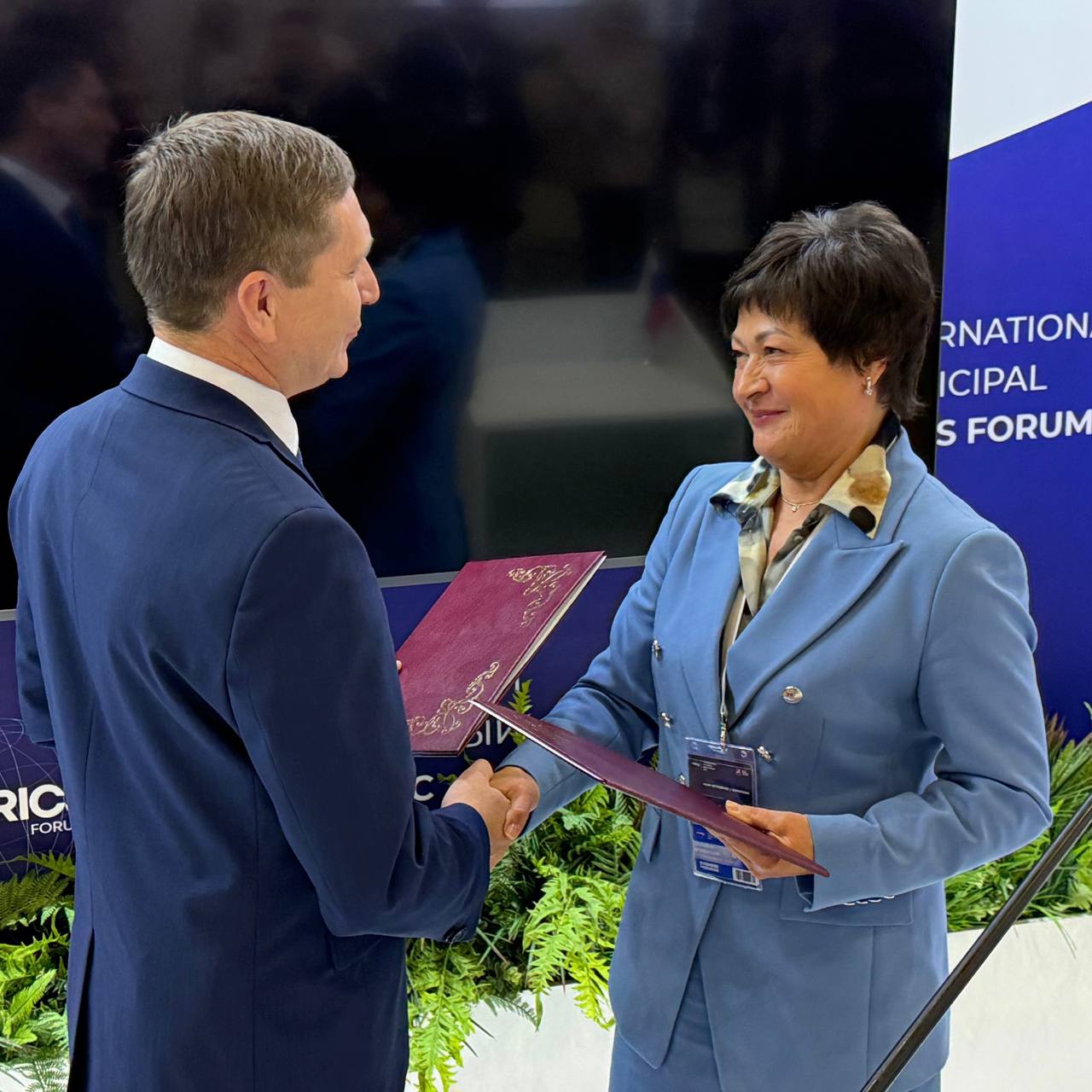 Антон Трудинов: Важное соглашение о сотрудничестве между Йошкар-Олой и Гатчинским муниципальным округом подписано на Международном Муниципальном Форуме БРИКС в Санкт-Петербурге! Антон Трудинов: Важное соглашение о сотрудничестве между Йошкар-Олой и Гатчинским муниципальным округом подписано на Международном Муниципальном Форуме БРИКС в Санкт-Петербурге!