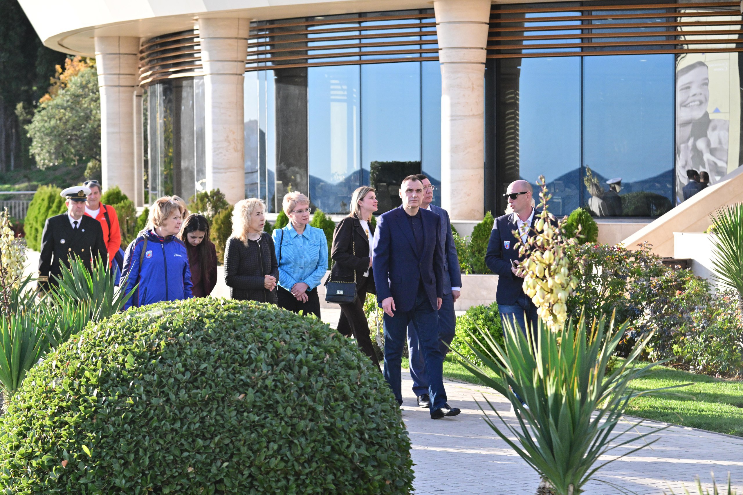 Юрий Зайцев в «Артеке» встретился с детьми - участниками смены из Марий Эл Юрий Зайцев в «Артеке» встретился с детьми - участниками смены из Марий Эл