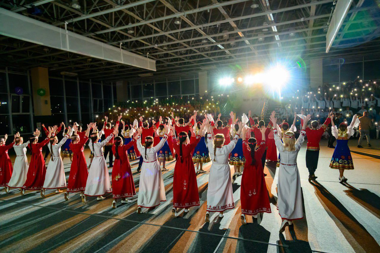 Юрий Зайцев: Завершился вечер в «Артеке» ярким концертом «Гусли Победы» Юрий Зайцев: Завершился вечер в «Артеке» ярким концертом «Гусли Победы»