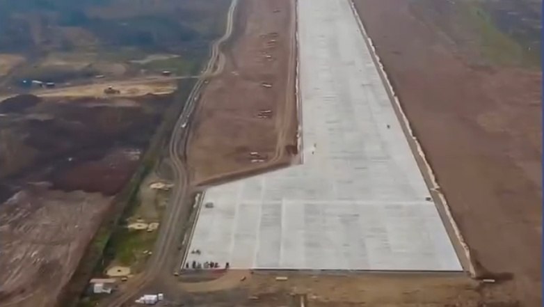 В аэропорту Йошкар-Олы уложено 1,6 км финишного покрытия взлетно-посадочной полосы