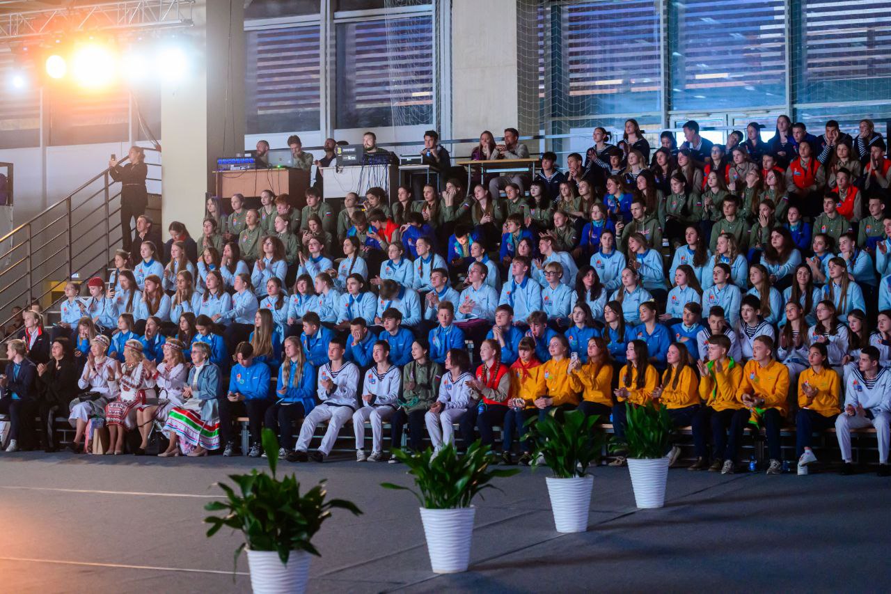 В рамках Дня Марий Эл в «Артеке» прошел торжественный концерт «Гусли Победы» В рамках Дня Марий Эл в «Артеке» прошел торжественный концерт «Гусли Победы»