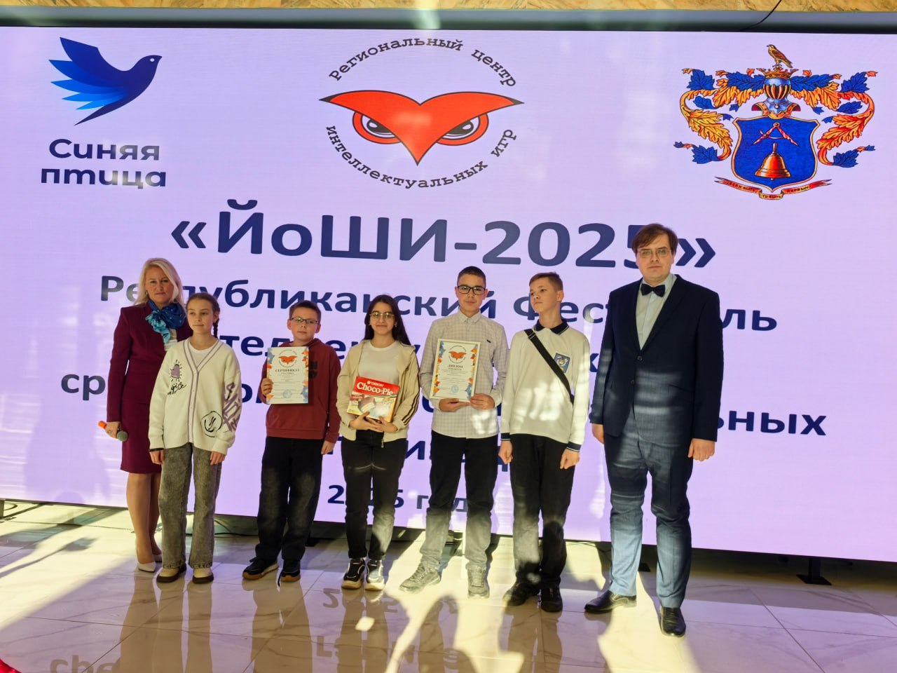 В интеллектуальном поединке приняли участие 120 учащихся В интеллектуальном поединке приняли участие 120 учащихся