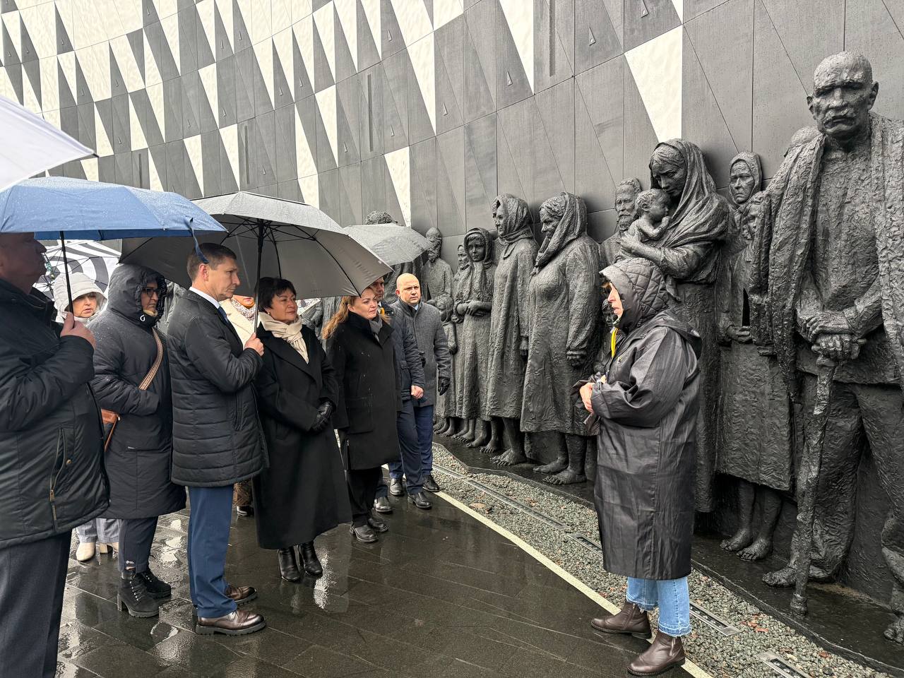 Антон Трудинов: Наша делегация из Республики Марий Эл посетила Гатчинский муниципальный округ Ленинградской области! Этот визит стал важным шагом в укреплении межмуниципальных связей, начало которому было положено на... Антон Трудинов: Наша делегация из Республики Марий Эл посетила Гатчинский муниципальный округ Ленинградской области! Этот визит стал важным шагом в укреплении межмуниципальных связей, начало которому было положено на...