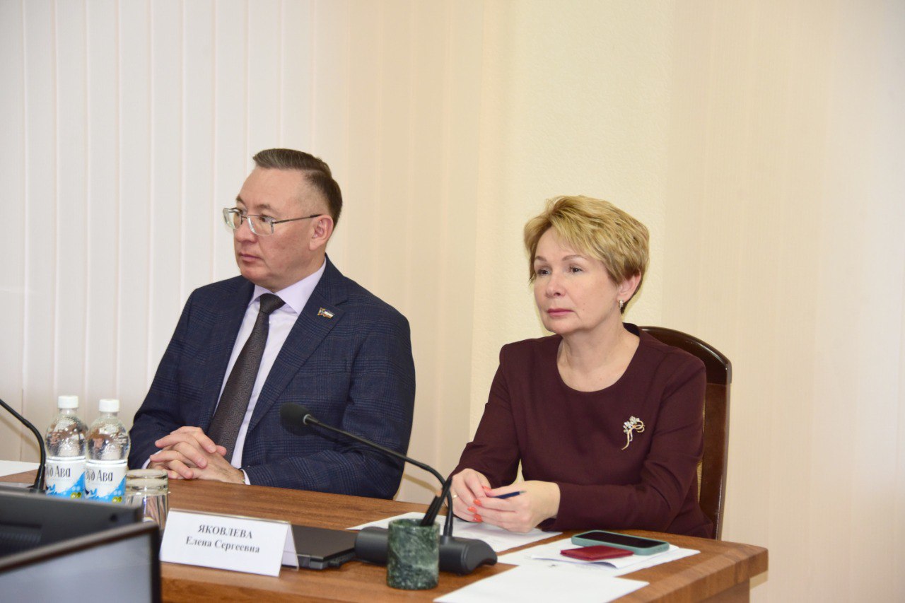 КРУГЛЫЙ СТОЛ В ГОССОБРАНИИ: ПЕРВЫЕ ИТОГИ РЕФОРМЫ МЕСТНОГО САМОУПРАВЛЕНИЯ В МАРИЙ ЭЛ КРУГЛЫЙ СТОЛ В ГОССОБРАНИИ: ПЕРВЫЕ ИТОГИ РЕФОРМЫ МЕСТНОГО САМОУПРАВЛЕНИЯ В МАРИЙ ЭЛ