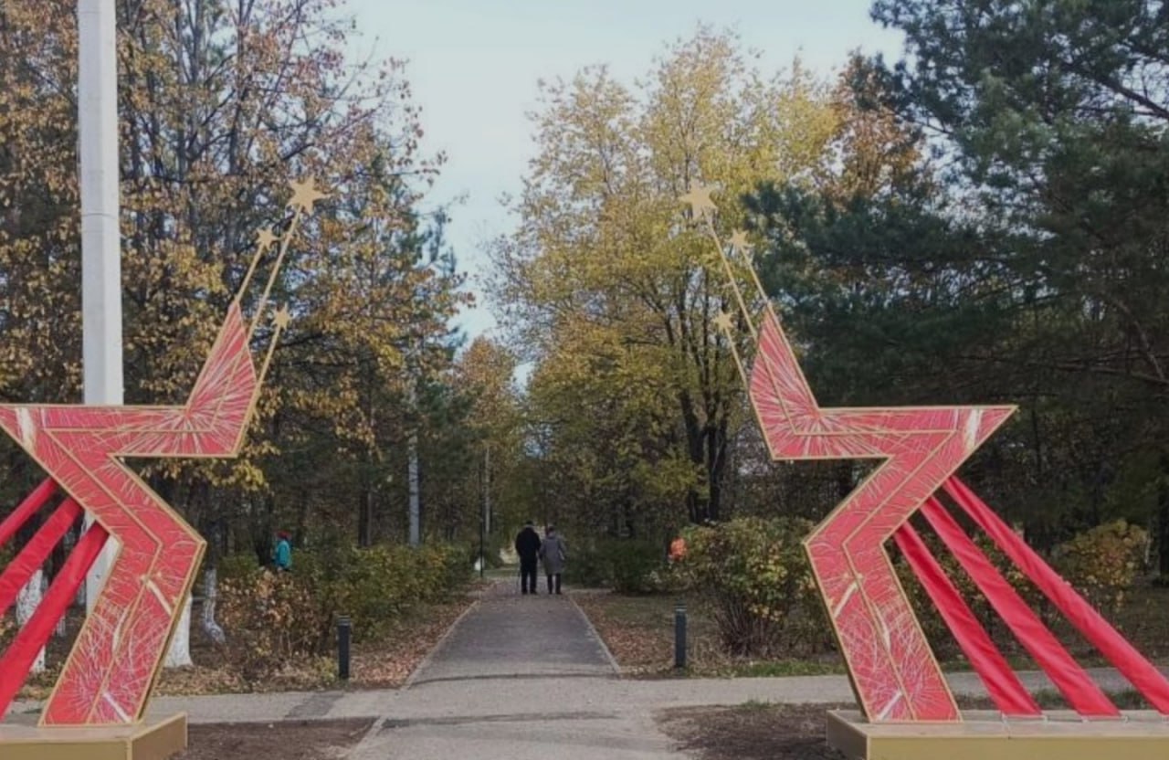 Большая работа по реконструкции сквера в Волжске подошла к концу