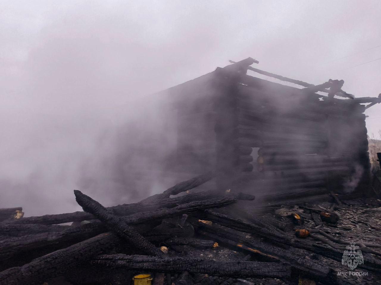 60-летний мужчина погиб на пожаре, который произошел в деревне Петропавловка в Советском районе минувшей ночью 60-летний мужчина погиб на пожаре, который произошел в деревне Петропавловка в Советском районе минувшей ночью