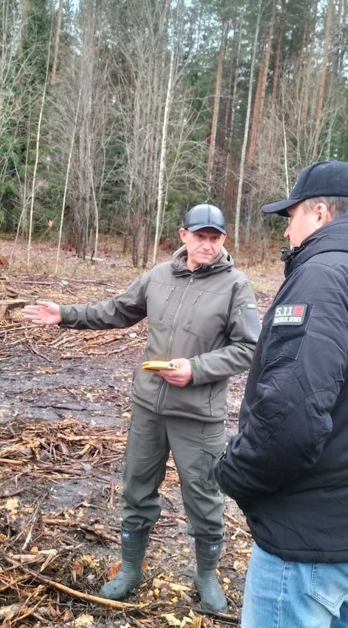 Специалисты Минприроды Марий Эл вместе с участником кадровой программы «Герои Марий Эл. Талешке-влак» Сергеем Ивановым провели патрулирование лесов на территории Килемарского лесничества, а также выезжали на осмотр памятника... Специалисты Минприроды Марий Эл вместе с участником кадровой программы «Герои Марий Эл. Талешке-влак» Сергеем Ивановым провели патрулирование лесов на территории Килемарского лесничества, а также выезжали на осмотр памятника...