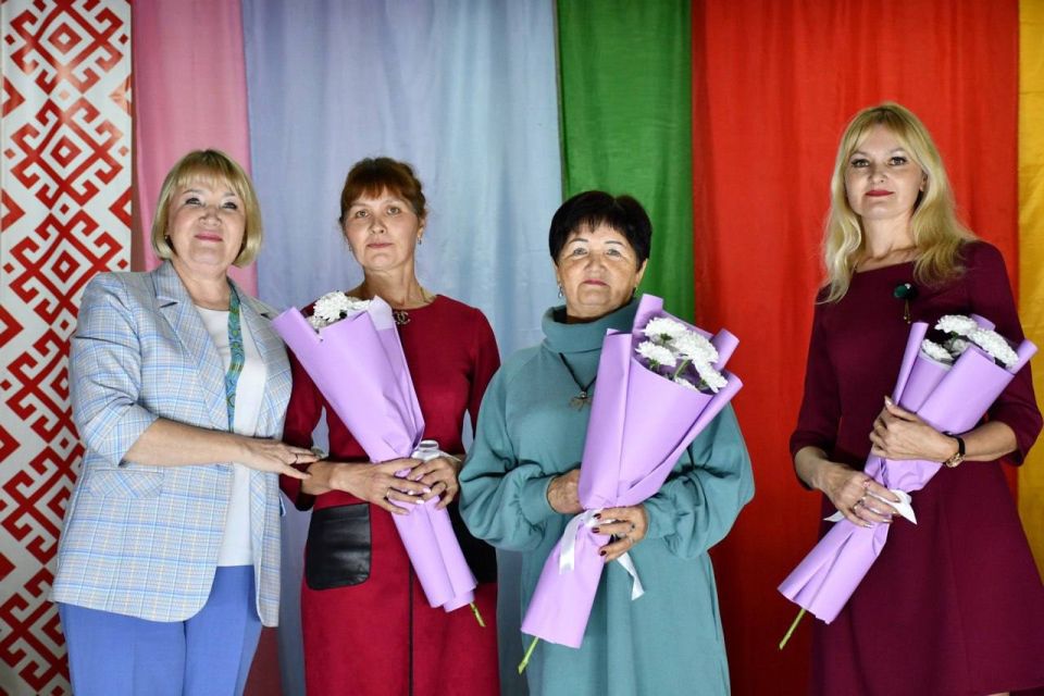 В Марий Эл проходят праздничные мероприятия, посвященные юбилею республики и Дню народного единства