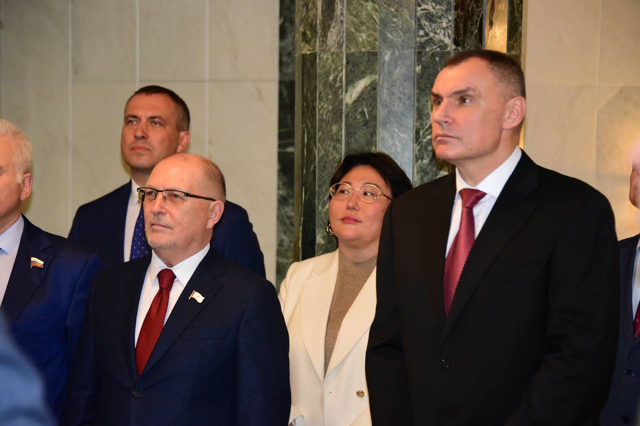 Председатель Госсобрания Михаил Васютин, депутаты парламента сегодня приняли участие в торжественном мероприятии, посвященном Дню народного единства и 105-летию со дня образования Республики Марий Эл Председатель Госсобрания Михаил Васютин, депутаты парламента сегодня приняли участие в торжественном мероприятии, посвященном Дню народного единства и 105-летию со дня образования Республики Марий Эл