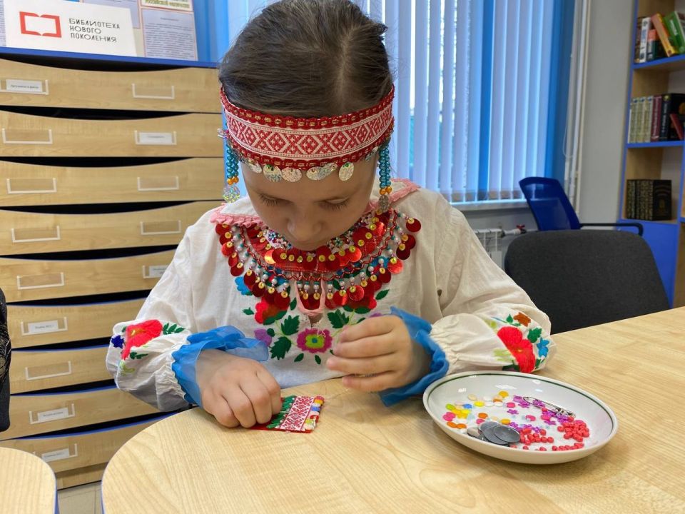 В Марий Эл семьи бойцов СВО создали национальный оберег В Марий Эл семьи бойцов СВО создали национальный оберег