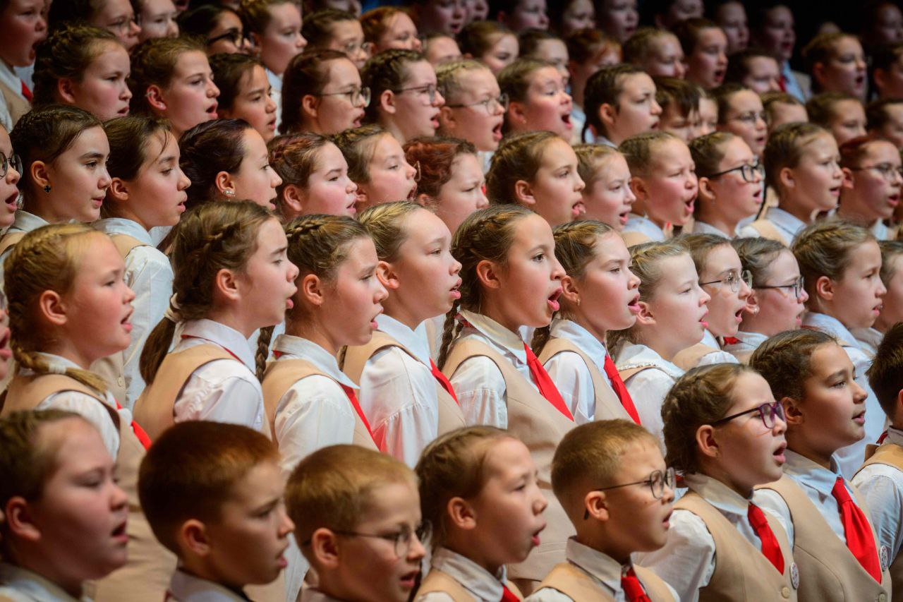 В Марий Эл отметили 105-летие республики и День народного единства В Марий Эл отметили 105-летие республики и День народного единства