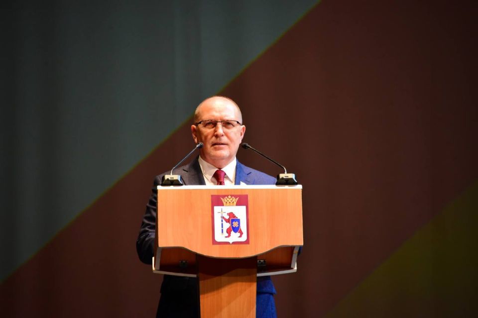 Председатель Госсобрания Михаил Васютин, депутаты парламента сегодня приняли участие в торжественном мероприятии, посвященном Дню народного единства и 105-летию со дня образования Республики Марий Эл Председатель Госсобрания Михаил Васютин, депутаты парламента сегодня приняли участие в торжественном мероприятии, посвященном Дню народного единства и 105-летию со дня образования Республики Марий Эл