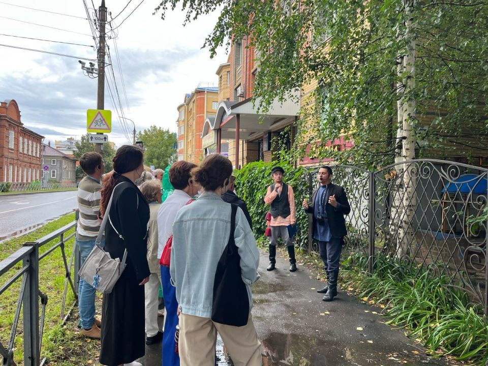 Михаил Рыбаков проводит инверсивные экскурсии в Йошкар-Оле Михаил Рыбаков проводит инверсивные экскурсии в Йошкар-Оле