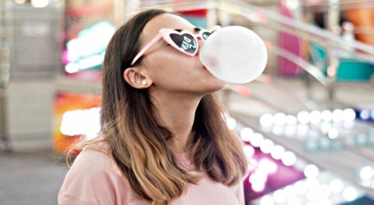 Эффективные методы удаления жевательной резинки: простые и быстрые решения