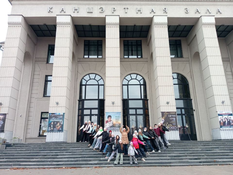 Образцовый коллектив РФ Детский ансамбль народного танца «Изи пеледыш» завоевал бронзу на международном фестивале в Минске Образцовый коллектив РФ Детский ансамбль народного танца «Изи пеледыш» завоевал бронзу на международном фестивале в Минске