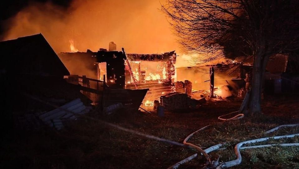 Пожар в Горномарийском районе унёс две жизни, спалив два жилых дома