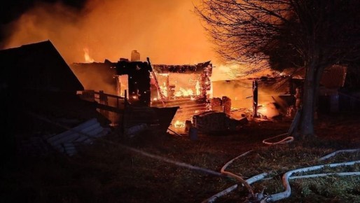 Пожар в Горномарийском районе унёс две жизни, спалив два жилых дома