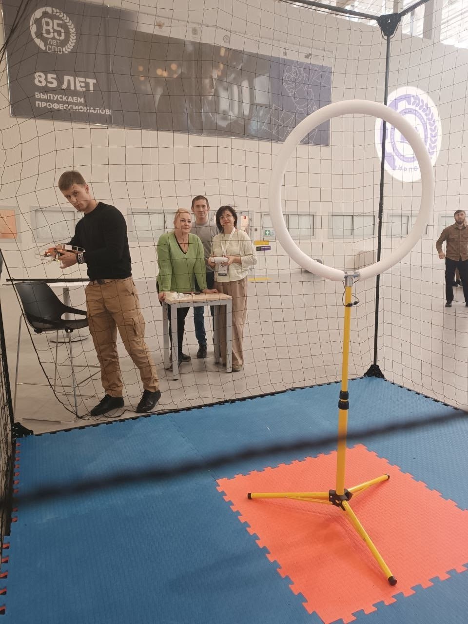 В России стартовал очный этап повышения квалификации для педагогов по беспилотникам! В нем участвуют более 300 преподавателей из 30 регионов