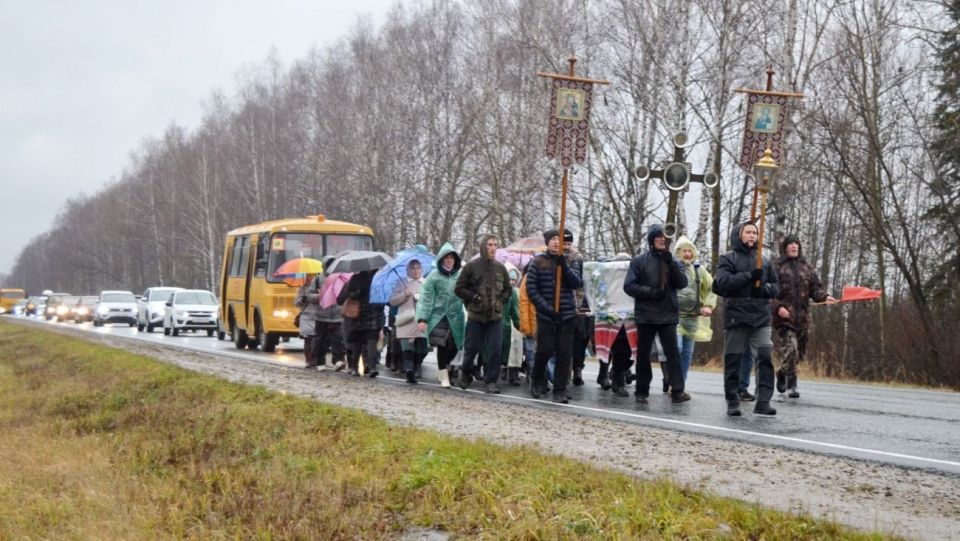 Крестному ходу в Оршанском районе не помешал даже непрекращающийся дождь