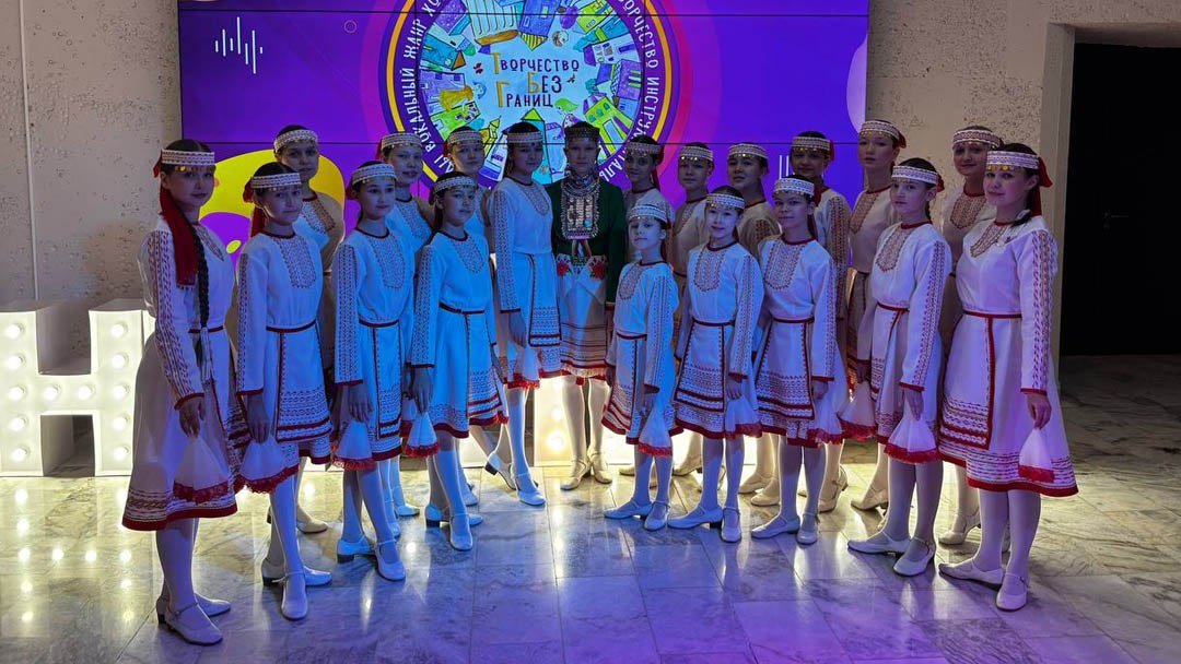 Ансамбль «Изи пеледыш» завоевал бронзу в Минске Ансамбль «Изи пеледыш» завоевал бронзу в Минске