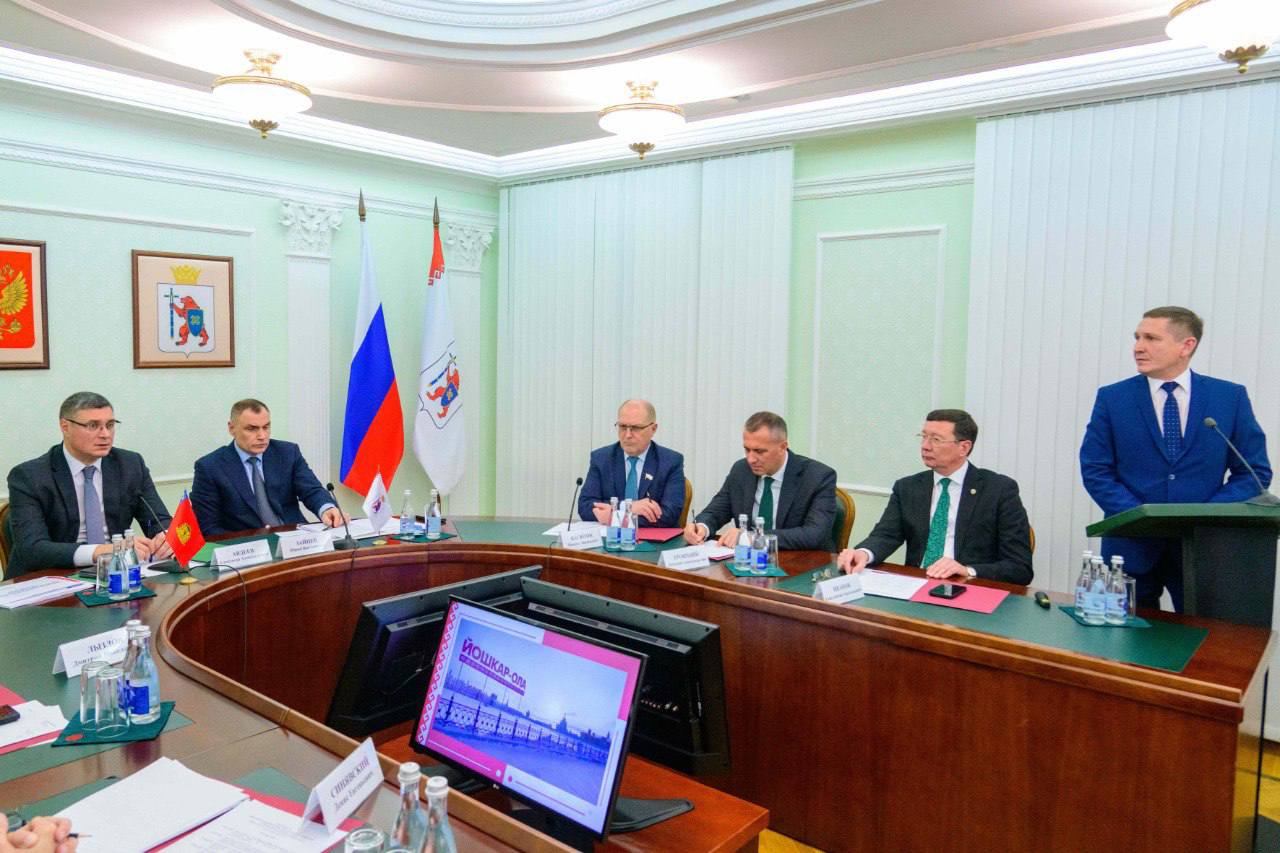 Председатель Госсобрания Михаил Васютин принял участие в совещании по теме организации комфортной, безопасной среды, которое прошло сегодня в Доме Правительства в рамках рабочего визита делегации Владимирской области Председатель Госсобрания Михаил Васютин принял участие в совещании по теме организации комфортной, безопасной среды, которое прошло сегодня в Доме Правительства в рамках рабочего визита делегации Владимирской области