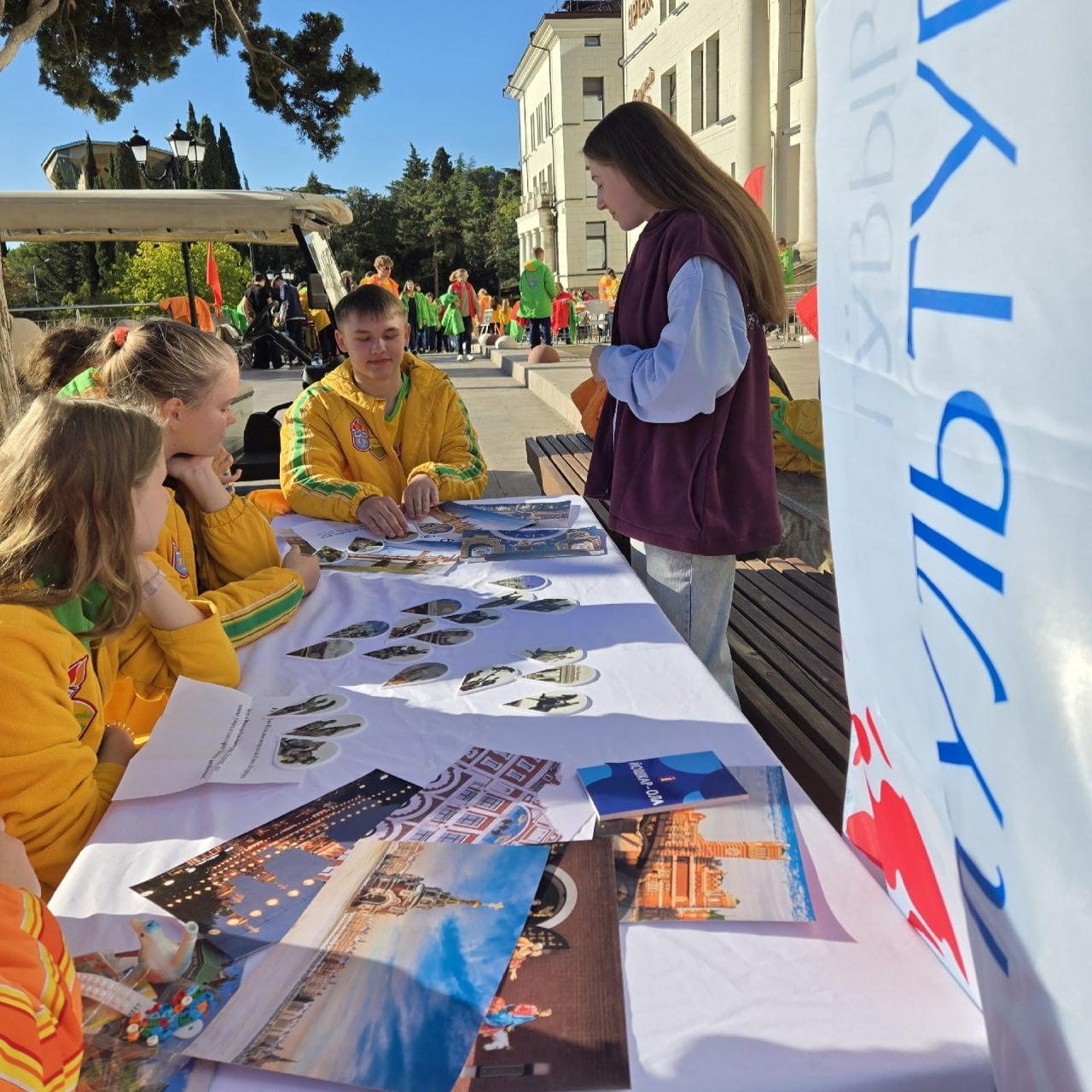 Доброе утро, Йошкар-Ола!. В прохладную и дождливую ноябрьскую погоду наслаждаемся теплыми и солнечными фотографиями из Крыма, которыми поделились сотрудники Музея истории города Йошкар-Олы! Недавно Анна Лоскутова и Владимир...
