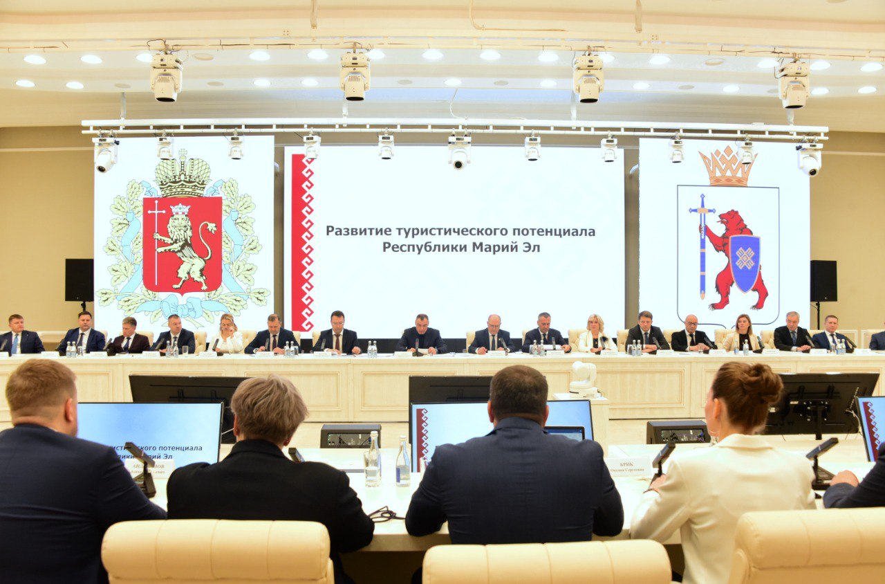 Сегодня в Доме дружбы народов Марий Эл состоялось рабочее совещание с делегацией Владимирской области, посвященное развитию межрегионального сотрудничества в сфере туризма Сегодня в Доме дружбы народов Марий Эл состоялось рабочее совещание с делегацией Владимирской области, посвященное развитию межрегионального сотрудничества в сфере туризма