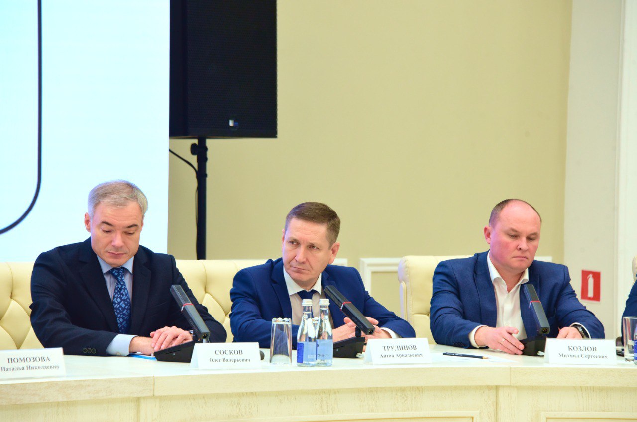 Сегодня в Доме дружбы народов Марий Эл состоялось рабочее совещание с делегацией Владимирской области, посвященное развитию межрегионального сотрудничества в сфере туризма Сегодня в Доме дружбы народов Марий Эл состоялось рабочее совещание с делегацией Владимирской области, посвященное развитию межрегионального сотрудничества в сфере туризма