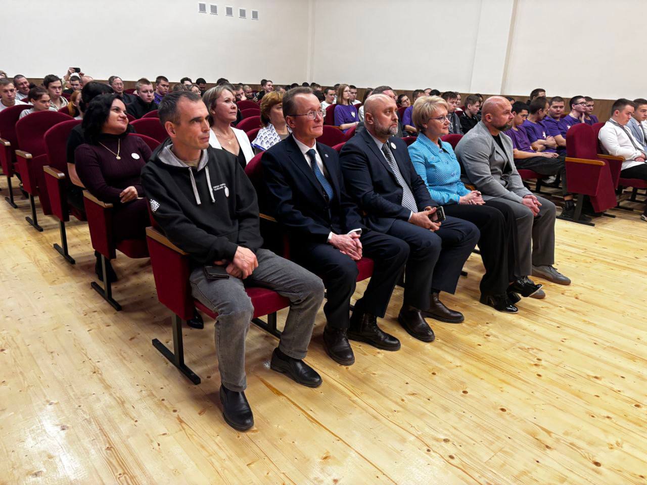 Министр образования и науки республики Лариса Ревуцкая совместно с Андреем Черепановым посетили торжественное открытие актового и спортивного залов после капитального ремонта в Аграрно-строительной техникуме Министр образования и науки республики Лариса Ревуцкая совместно с Андреем Черепановым посетили торжественное открытие актового и спортивного залов после капитального ремонта в Аграрно-строительной техникуме