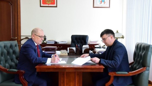 Михаил Васютин поделился с бойцом СВО опытом участия в Совете законодателей