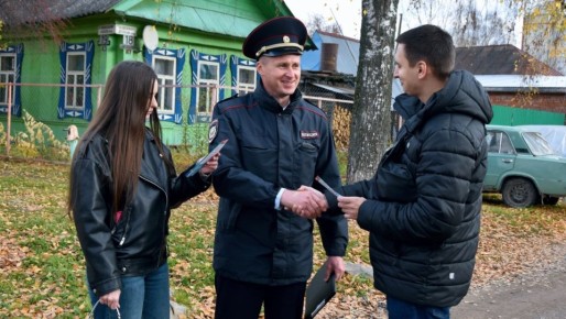 Жители Марий Эл ещё могут отдать свой голос за участкового Сергея Ерошкина