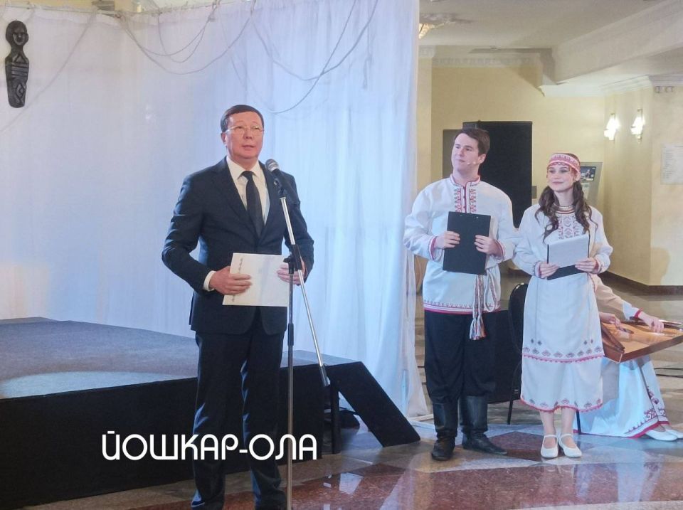 В эти минуты в Йошкар-Оле дан старт II Международному фестивалю театров кукол «Яндар»