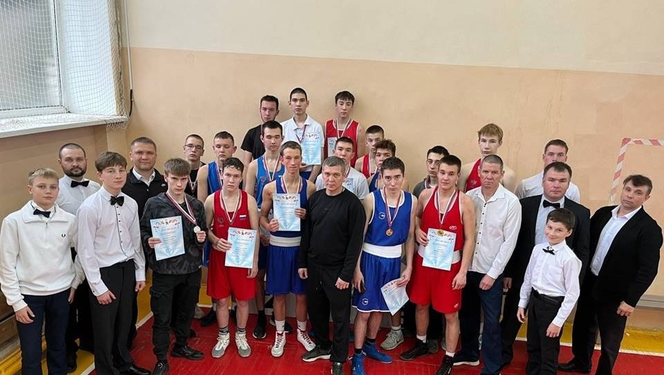 В Марий Эл новички и опытные спортсмены встретились на боксёрском ринге